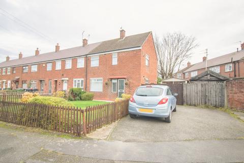 3 bedroom end of terrace house for sale, Romiley Road, Cheshire CH66