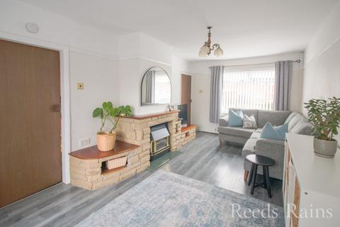 3 bedroom end of terrace house for sale, Romiley Road, Cheshire CH66