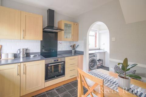 3 bedroom end of terrace house for sale, Romiley Road, Cheshire CH66