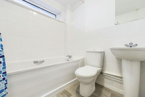 3 Park Close, Nottingham, NG3 5FB