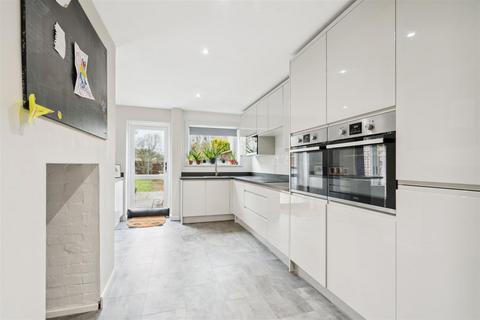 46 Warwick Road, Stevenage, SG2 0QT