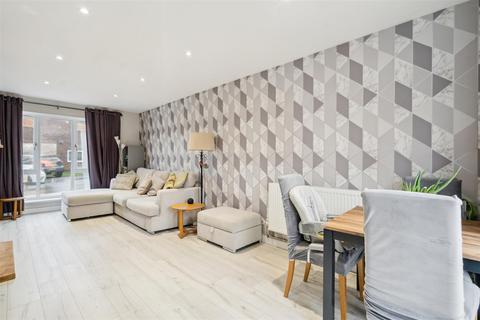 46 Warwick Road, Stevenage, SG2 0QT