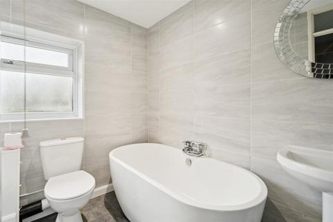 46 Warwick Road, Stevenage, SG2 0QT