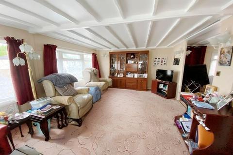 2 bedroom park home for sale, Pinehurst Park, West Moors, Ferndown, Dorset