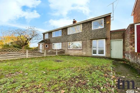 3 bedroom semi-detached house for sale, Deanery Hill, Braintree CM7