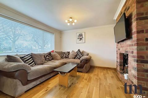 3 bedroom semi-detached house for sale, Deanery Hill, Braintree CM7