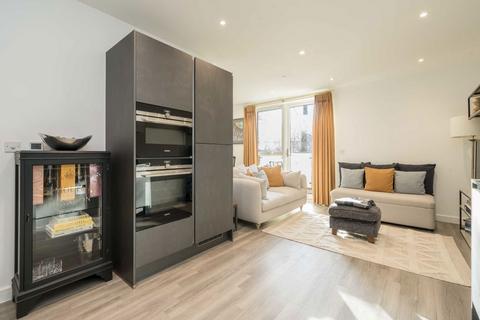 1 bedroom flat for sale, Avenue Road, London W3