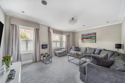 2, Primrose Cottages Denby Road, Cobham, KT11 1FB