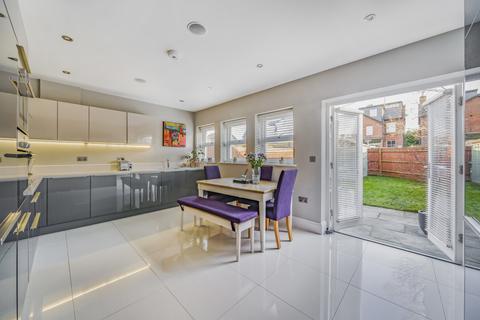 2, Primrose Cottages Denby Road, Cobham, KT11 1FB