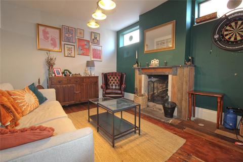 32 Westbourne Road, Trowbridge, BA14 0AJ