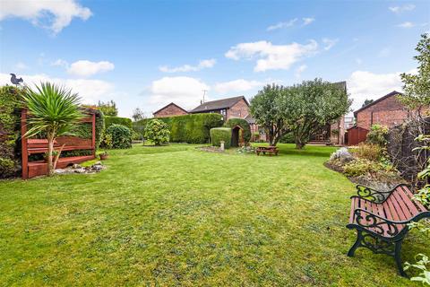 3 bedroom detached house for sale, Clanfield, Hampshire