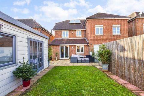 5 bedroom detached house for sale, Horndean, Hampshire