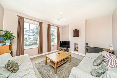 2 bedroom maisonette for sale, Russell Road, London SW19