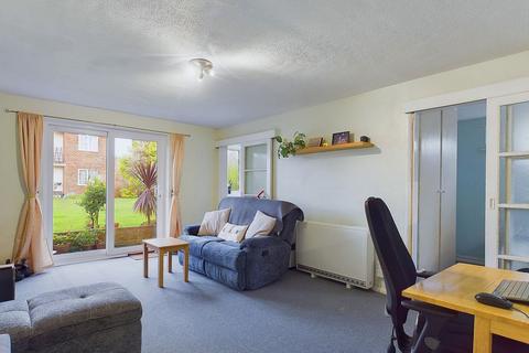 1 bedroom ground floor flat for sale, Fairlawn Drive, Worthing, BN14 8AX