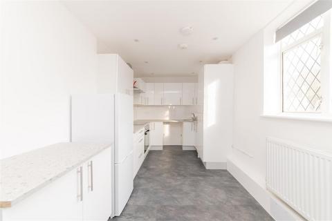 3 bedroom end of terrace house for sale, Ayot Path, Borehamwood