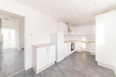 31 Ayot Path, Borehamwood, WD6 5BL