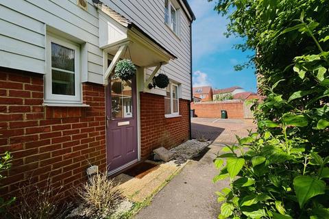 3 bedroom semi-detached house for sale, Damara Way, Kingsnorth, Ashford