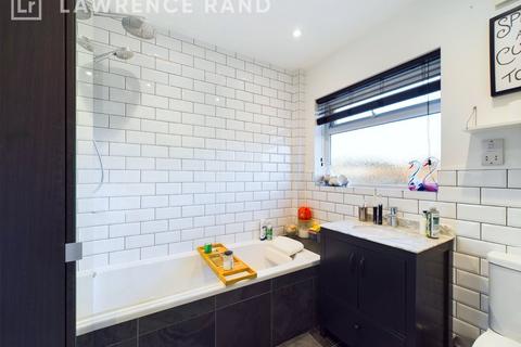 37 Bempton Drive, Ruislip, HA4 9DB