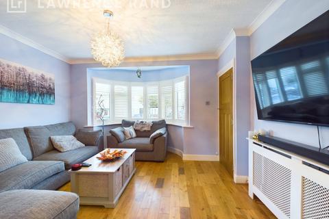 37 Bempton Drive, Ruislip, HA4 9DB