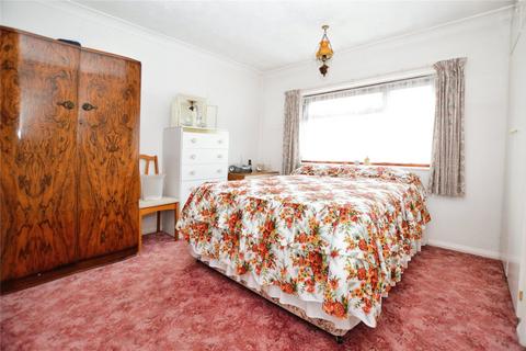 2 bedroom terraced house for sale, Monkside, Basildon, Essex, SS14