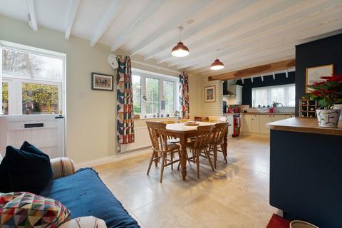 Graten Cottage Homanton, Shrewton, Salisbury, SP3 4ER
