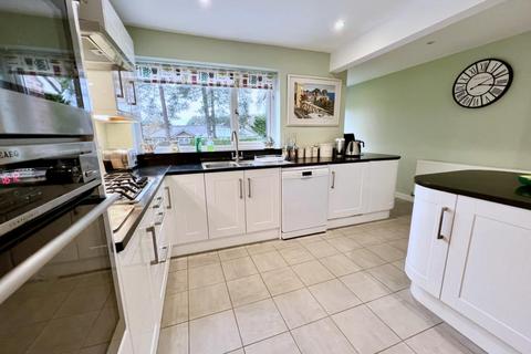 3 bedroom bungalow for sale, Webbs Close, Ashley Heath, BH24 2EP