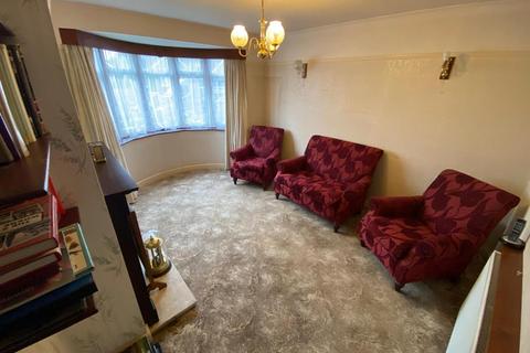 2 bedroom detached bungalow for sale, Winern Glebe, Byfleet, West Byfleet