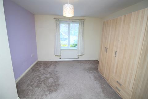 2 bedroom ground floor flat to rent, St Lukes Court, Hatfield, AL10