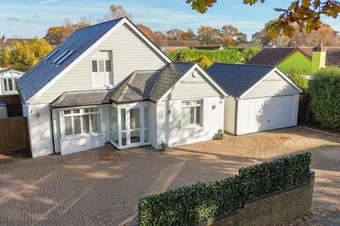 4 bedroom chalet for sale, Blandford Road, Corfe Mullen, Wimborne, BH21