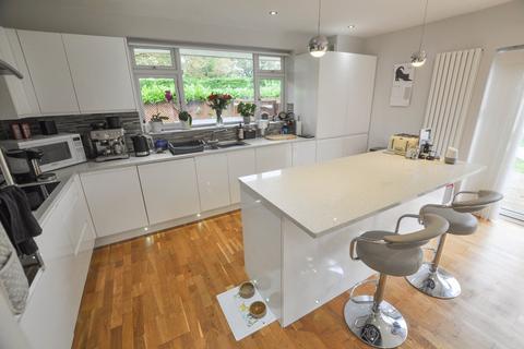 4 bedroom chalet for sale, Blandford Road, Corfe Mullen, Wimborne, BH21