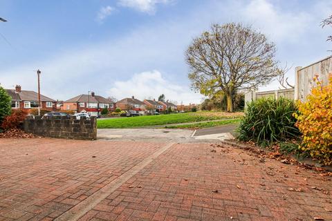 4 bedroom semi-detached bungalow for sale, Ashcroft Drive, Forest Hall, NE12