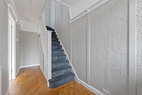 94 Braemar Avenue, South Croydon, CR2 0QB