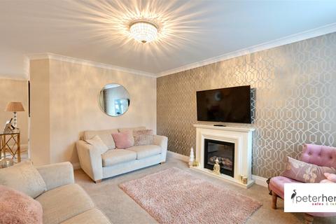 3 bedroom detached house for sale, Southside Gardens, South Hylton, Sunderland