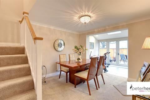 3 bedroom detached house for sale, Southside Gardens, South Hylton, Sunderland