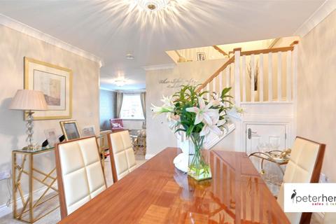 3 bedroom detached house for sale, Southside Gardens, South Hylton, Sunderland