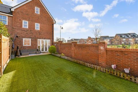 4 bedroom semi-detached house for sale, Waterlooville, Hampshire