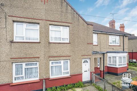 72 Hameway, London, E6 6HR