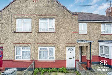 72 Hameway, London, E6 6HR