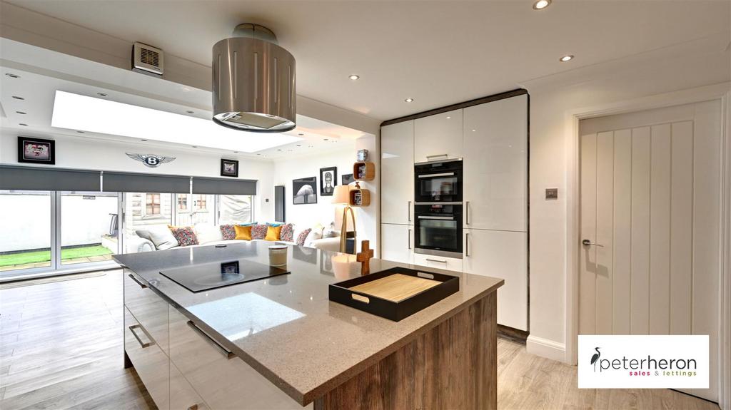 Open Plan Kitchen/Living &amp; Dining Area