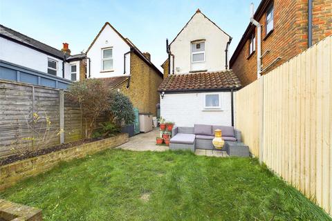 1 bedroom flat for sale, Molesey Road, Hersham, Walton-On-Thames