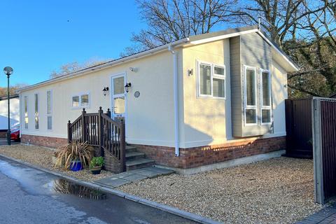 2 bedroom mobile home for sale, Woodlands Park, Stopples Lane, Hordle, Lymington, Hampshire. SO41 0AE