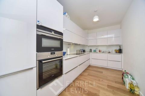 3 bedroom apartment to rent, Gibson Rd, London SE11