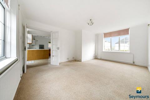 3 bedroom semi-detached house for sale, The Oval, Surrey GU2