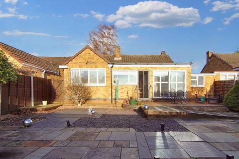 2 bedroom detached bungalow for sale, Thornby Avenue, Kenilworth CV8