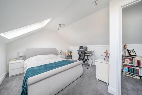 2 bedroom duplex for sale, The Parade, High Street, Watford