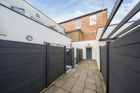 2 bedroom duplex for sale, The Parade, High Street, Watford