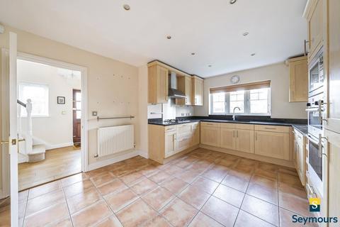 4 bedroom semi-detached house for sale, Holbrook Close, Guildford GU4