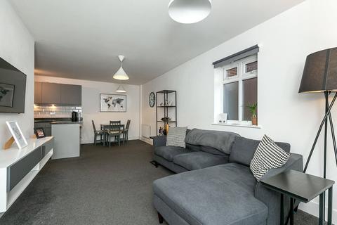 2 bedroom apartment for sale, Station Approach, HORLEY, Surrey, RH6