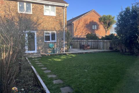 4 bedroom end of terrace house for sale, Henley Gardens, Hampshire PO15