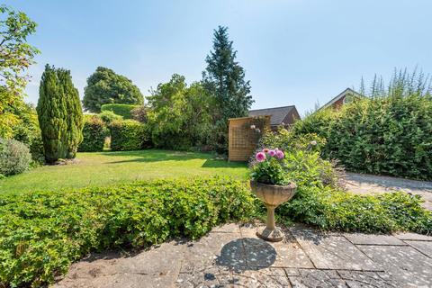 17 Abingdon Road, Cumnor, Oxford, OX2 9QN